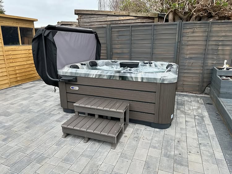 hot tubs 01